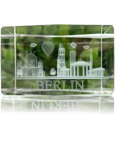 50x50x80 SIZE AND WEIGHT MISSING Set of 2 3D glass cuboids with BERLIN laser engraving | 4 x 6 cm in gift box | typical souvenir & gift