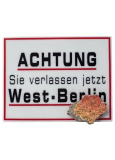 Fridge magnet ORIGINAL Berlin Wall stone with certificate of authenticity